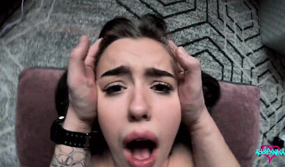 Светка, тебе нравится мой член? Можешь взять его пососать