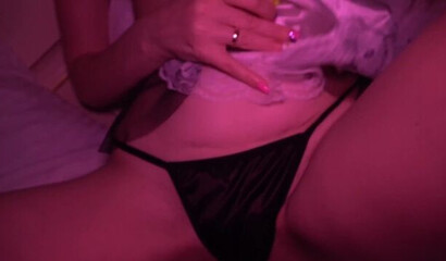 И в номере убралась, и постояльца ублажила - русский секс с горничной