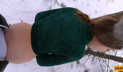 Только русская телка согласится на минет и еблю в киску в зимнем снежном лесу