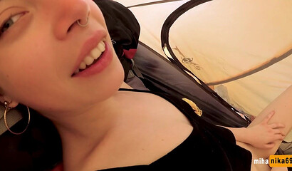 Ника так любит сосать и ебаться что делает это даже в палатке кемпинг-городка