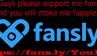 Одинокий парень дрочит свой большой член и кончает от удовольствия