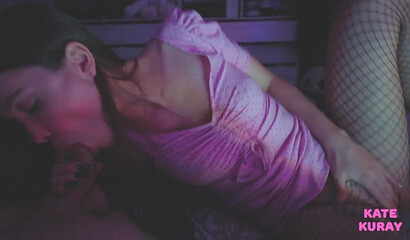 Что-то фильм затянулся, а парень не лезет, лучше сделаю все сама