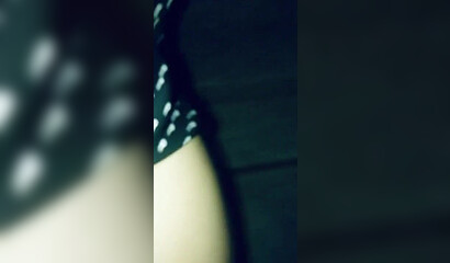 Спонтанно присунул жопастой сестрёнке в подъезде, пока никого рядом не было