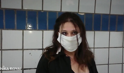 Решил помочь тёлочке - выебал в жопу прямо в переходе метро за 100 долларов